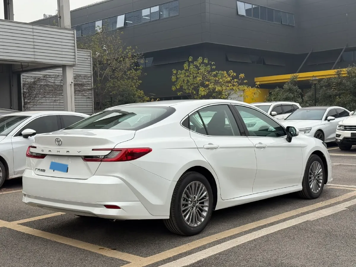 2026 Toyota Camry 2.0L 173HP L4 CVT,autocango,china used car exporter,china ev exporter,chinese used car exporter,chinese used ev exporter