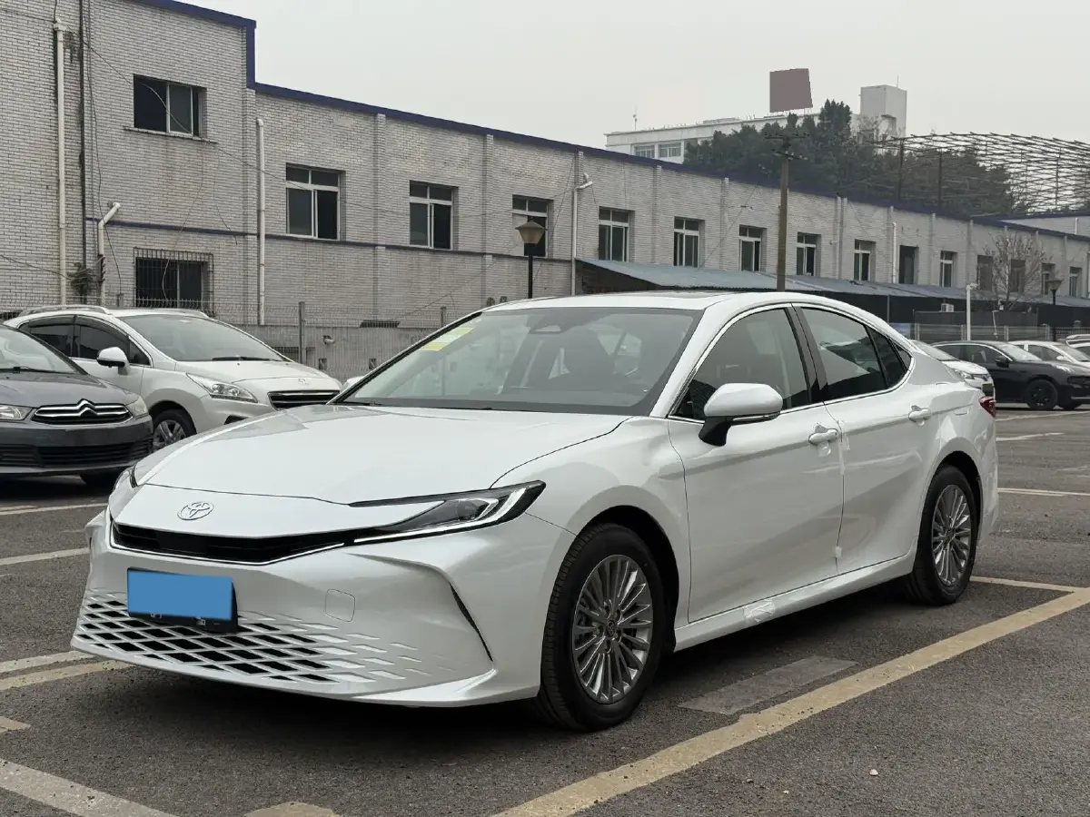 2026 Toyota Camry 2.0L 173HP L4 CVT