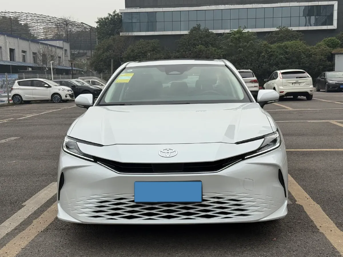 2026 Toyota Camry 2.0L 173HP L4 CVT,autocango,china used car exporter,china ev exporter,chinese used car exporter,chinese used ev exporter