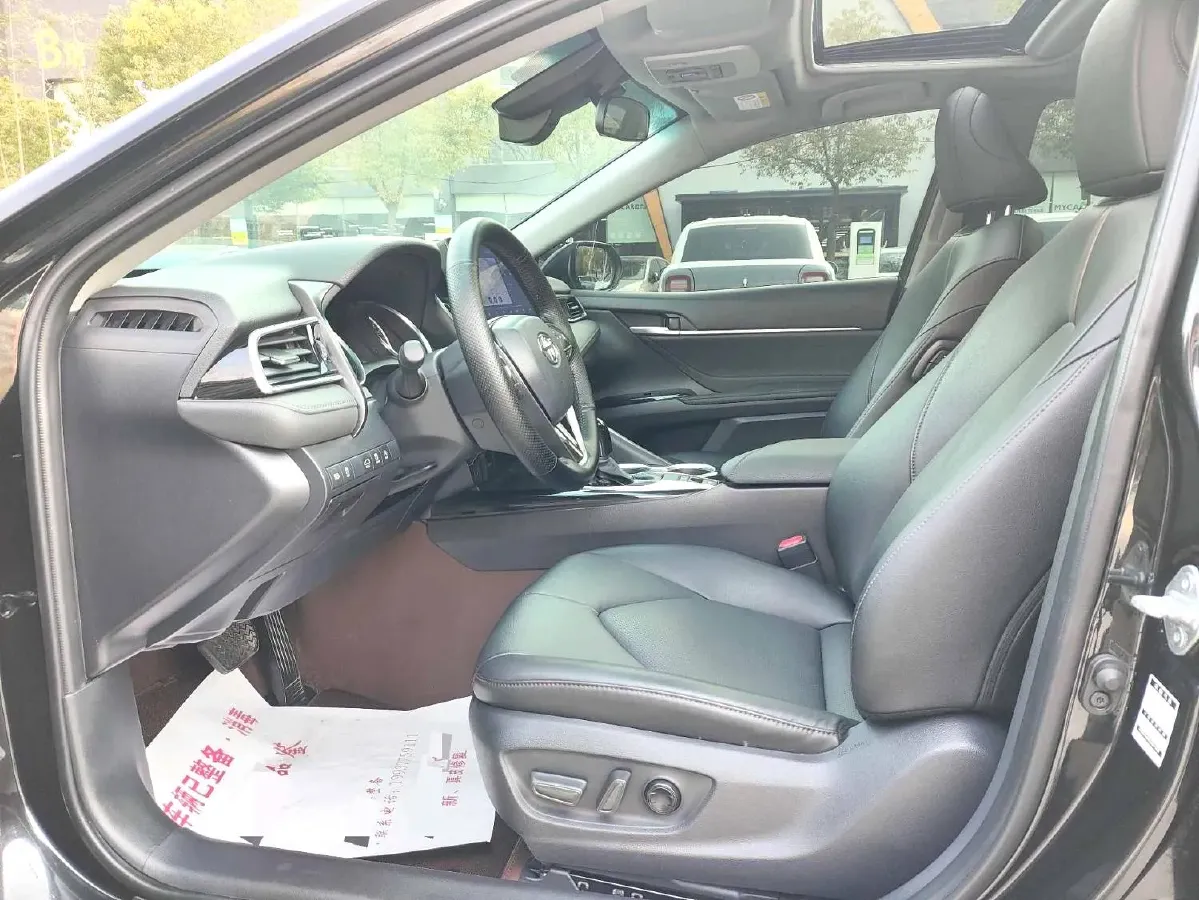 2023 Toyota Camry 2.0L 177HP L4 CVT,autocango,china used car exporter,china ev exporter,chinese used car exporter,chinese used ev exporter
