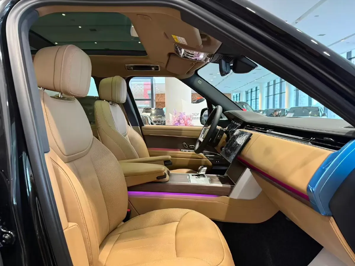 2025 Land Rover Range Rover 3.0T 400HP L6 8AT,autocango,china used car exporter,china ev exporter,chinese used car exporter,chinese used ev exporter