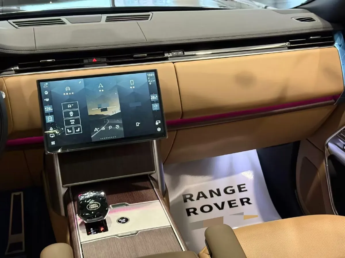 2025 Land Rover Range Rover 3.0T 400HP L6 8AT,autocango,china used car exporter,china ev exporter,chinese used car exporter,chinese used ev exporter