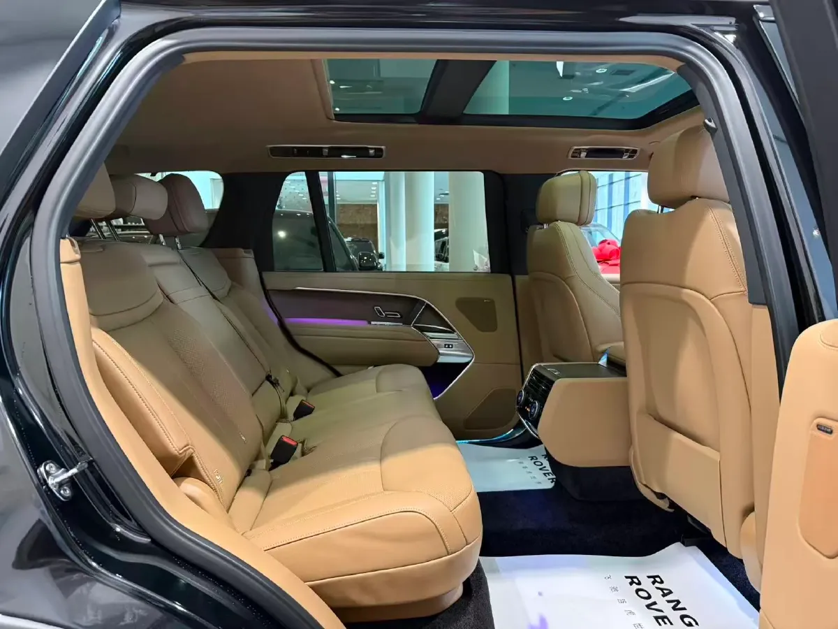 2025 Land Rover Range Rover 3.0T 400HP L6 8AT,autocango,china used car exporter,china ev exporter,chinese used car exporter,chinese used ev exporter