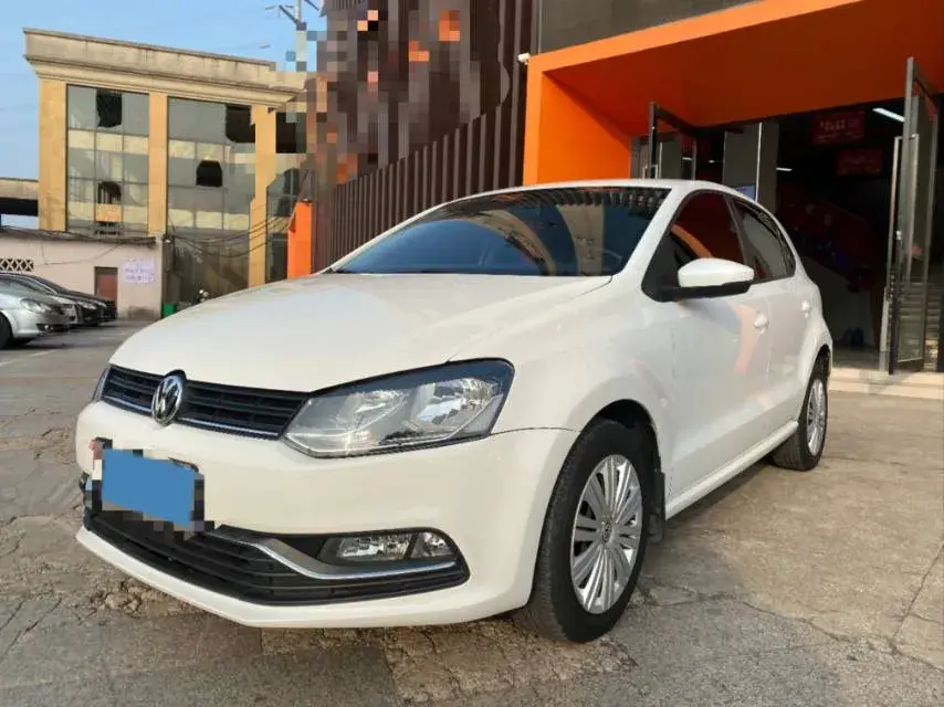 2016 Volkswagen Polo 1.6L 110HP L4 6AT