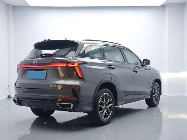 2024 ChangAn CS75 Plus 1.5T 188HP L4 8AT,autocango,china used car exporter,china ev exporter,chinese used car exporter,chinese used ev exporter