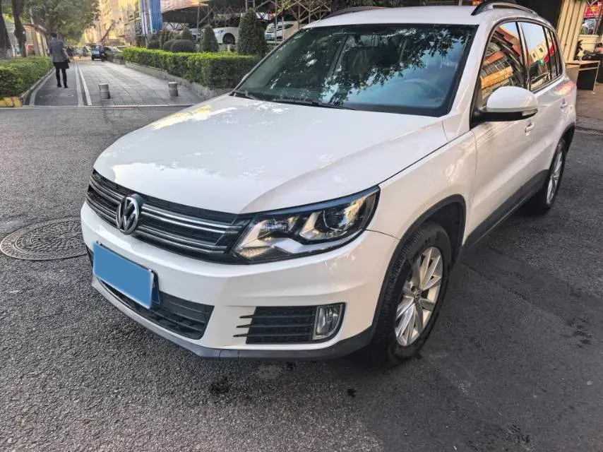 2016 Volkswagen Touran 1.4T 150HP L4 7DCT