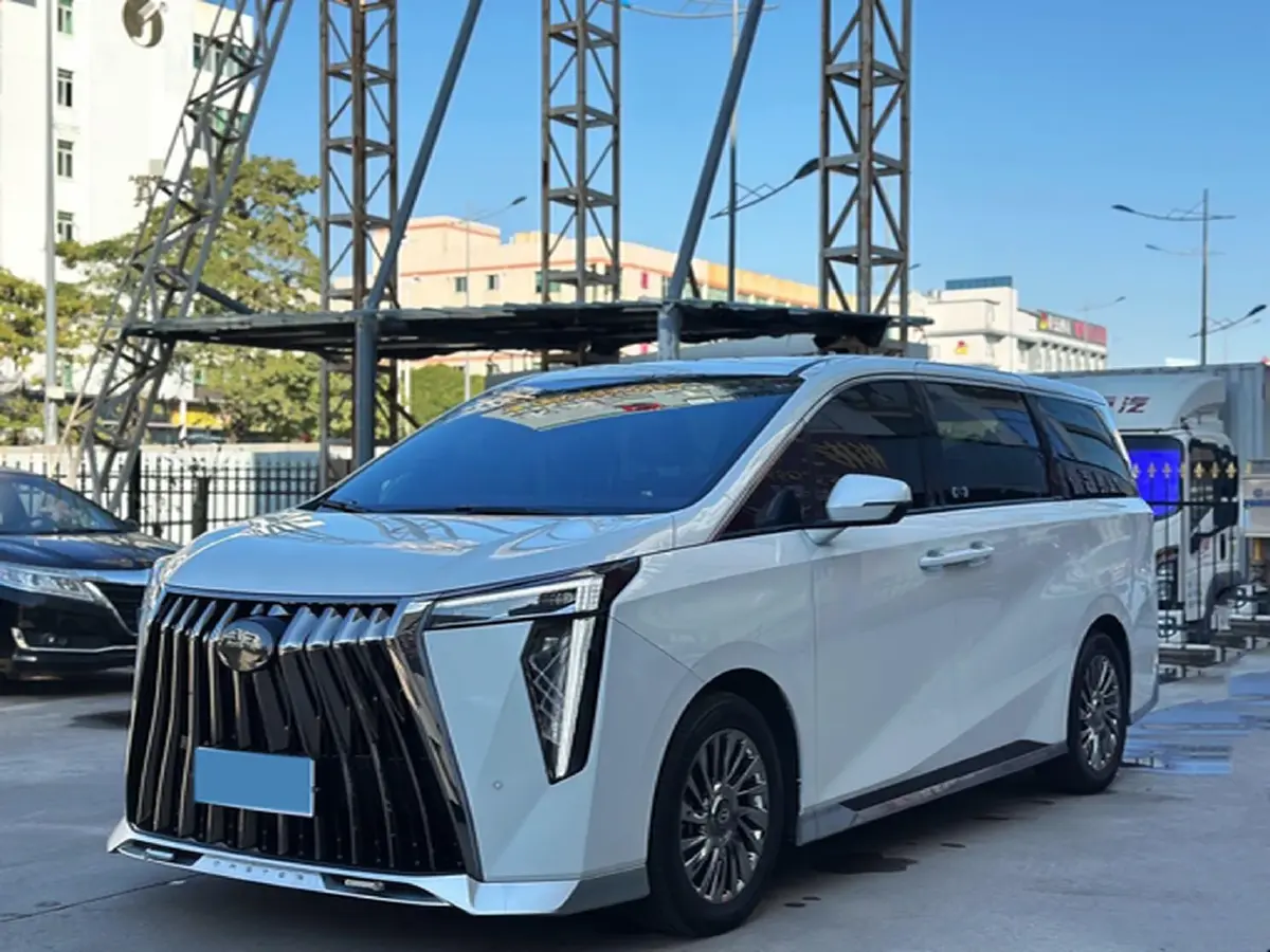 2023 GAC Trumpchi M8 2.0T 190HP L4 E-CVT Hybrid