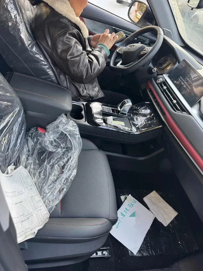 2023 Chery Tiggo 7 1.5T 156HP L4 CVT,autocango,china used car exporter,china ev exporter,chinese used car exporter,chinese used ev exporter