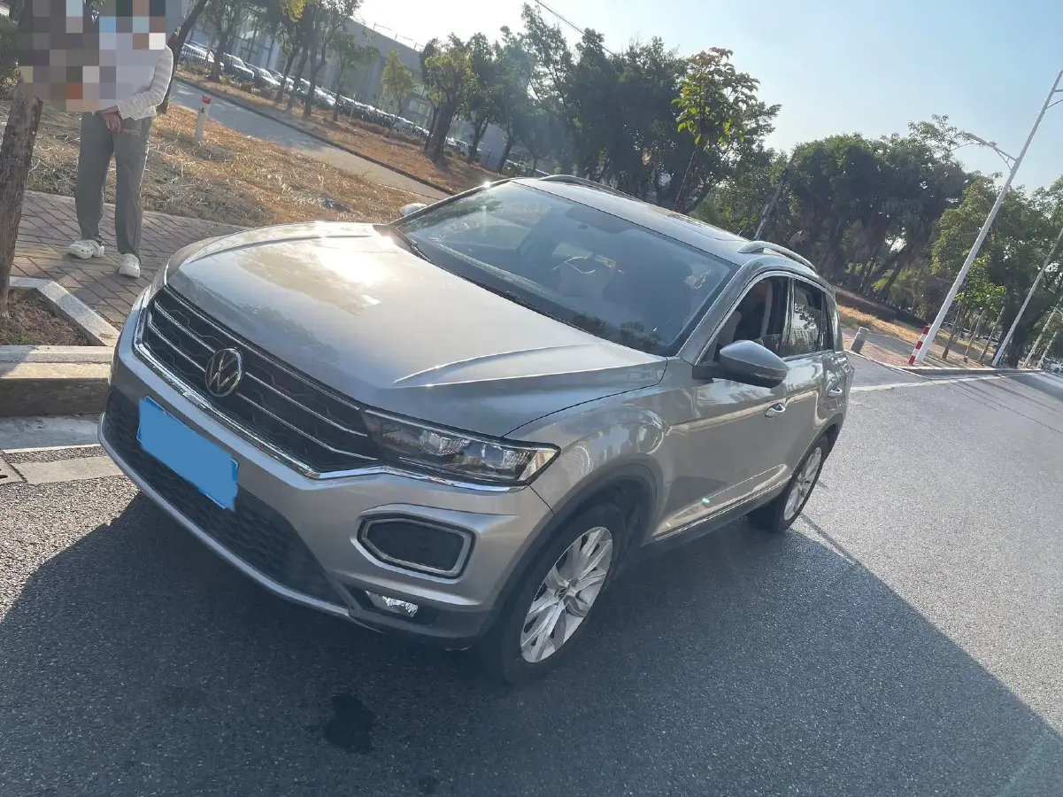 2020 Volkswagen T-Roc 1.4T 150HP L4 7DCT