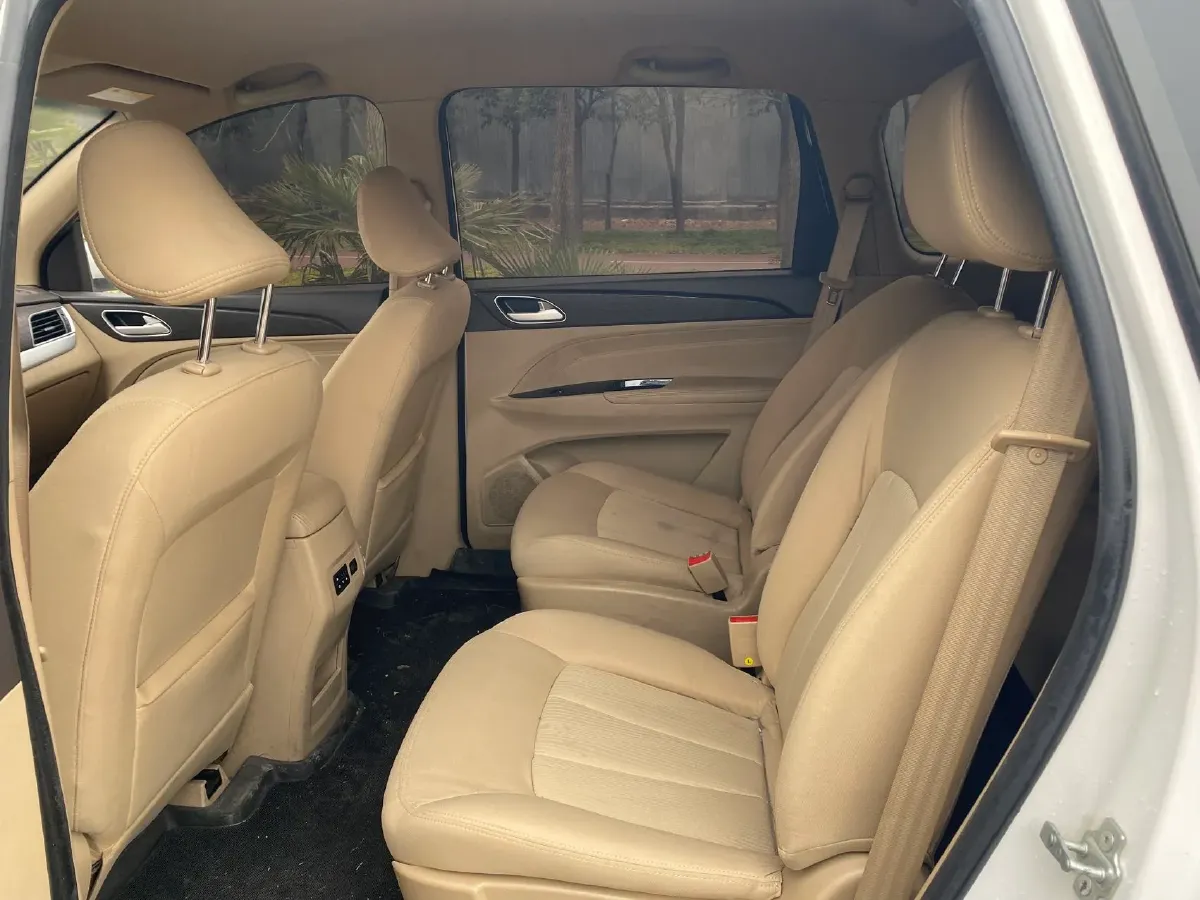 2020 WuLing 730 1.5L 105HP L4 6MT,autocango,china used car exporter,china ev exporter,chinese used car exporter,chinese used ev exporter