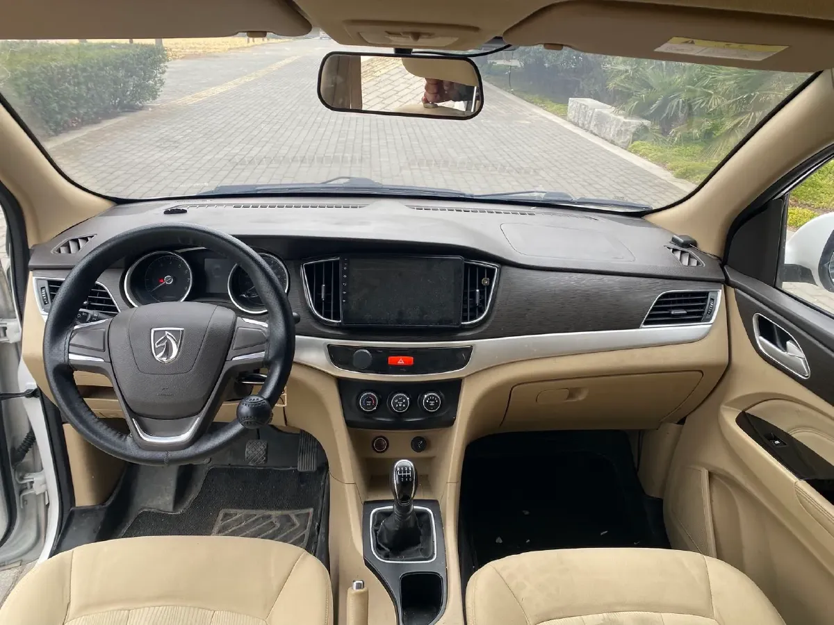 2020 WuLing 730 1.5L 105HP L4 6MT,autocango,china used car exporter,china ev exporter,chinese used car exporter,chinese used ev exporter