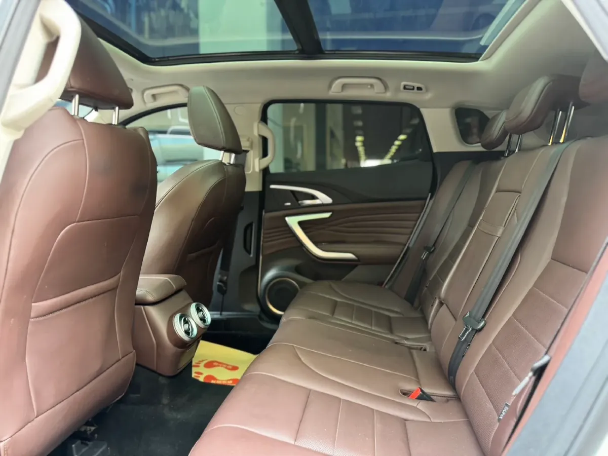 2017 WEY VV7 2.0T 234HP L4 7DCT,autocango,china used car exporter,china ev exporter,chinese used car exporter,chinese used ev exporter