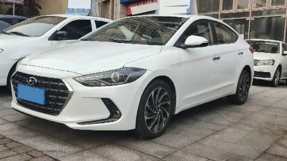 2019 Hyundai Elantra 1.5L 115HP L4 CVT