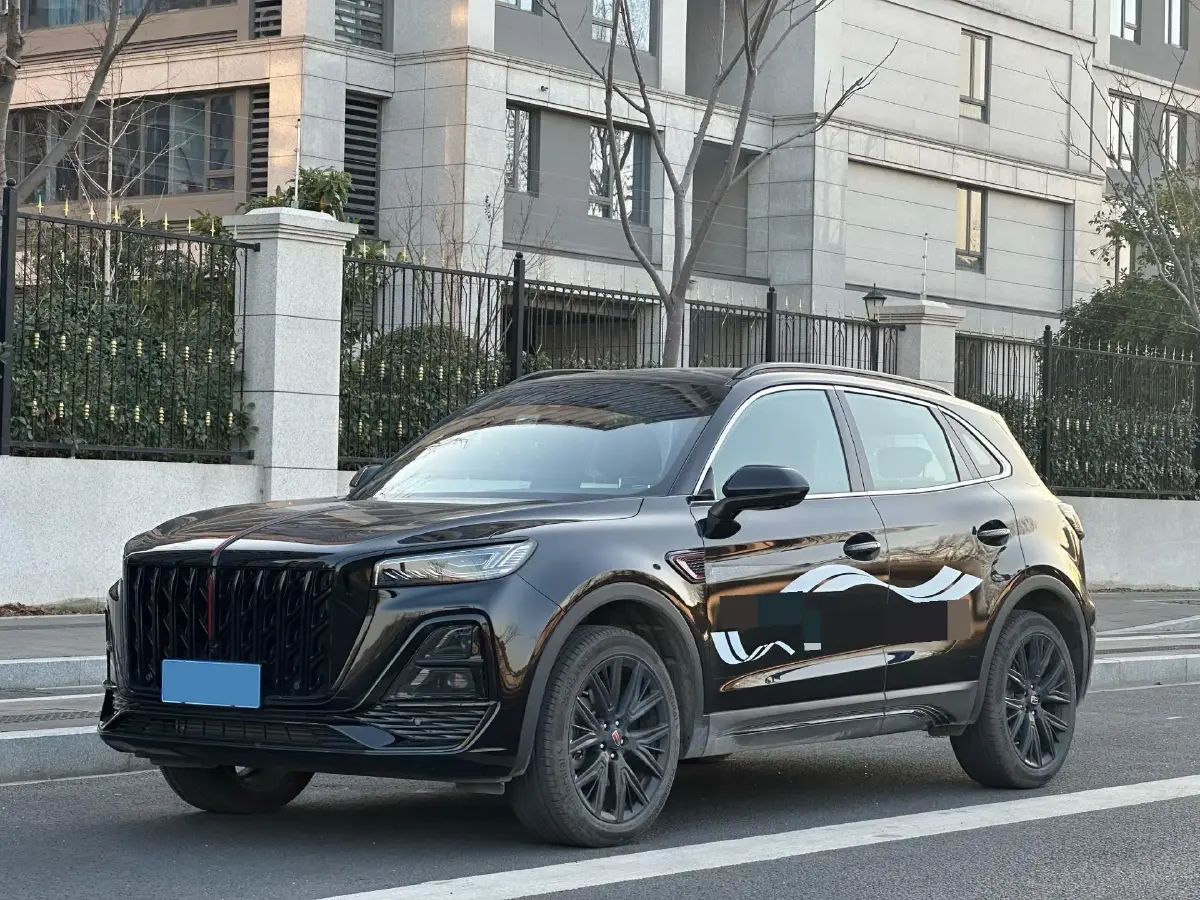 2025 HongQi HS5 2.0T 252HP L4 8AT