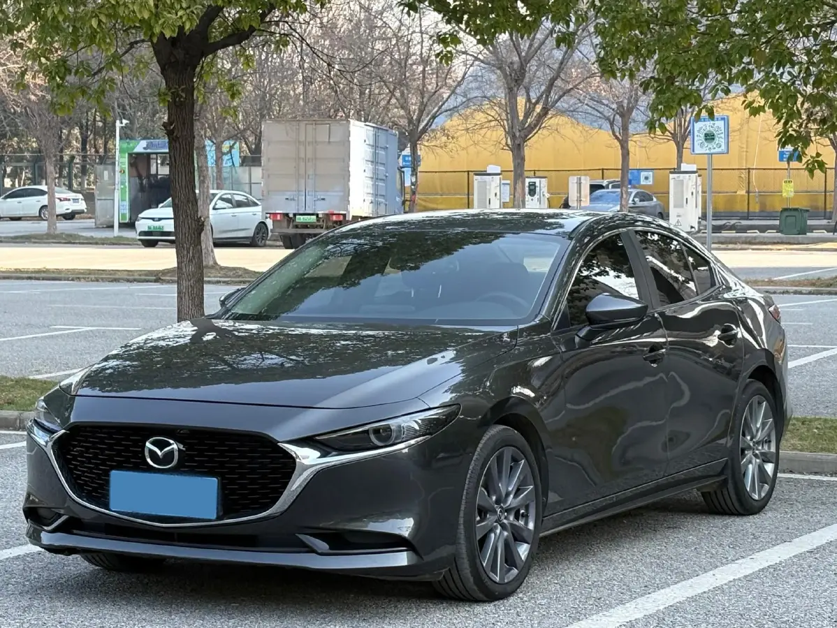 2021 Mazda 3 Axela 2.0L 158HP L4 6AT