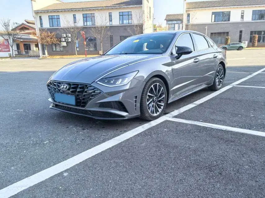2020 Hyundai Sonata 2.0T 240HP L4 8AT