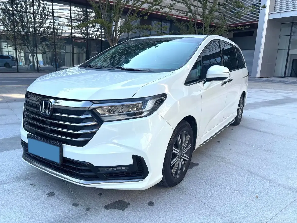 2022 Honda Odyssey 2.0L 146HP L4 E-CVT Hybrid