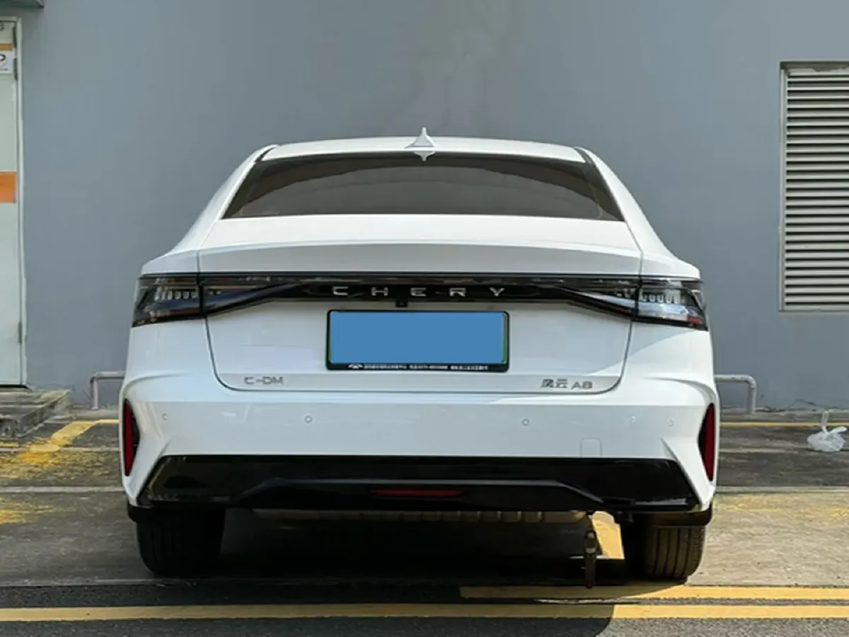 2024 Fulwin FulwinA8 1.5T 156HP L4 1DHT PHEV 18.3KWH,autocango,china used car exporter,china ev exporter,chinese used car exporter,chinese used ev exporter