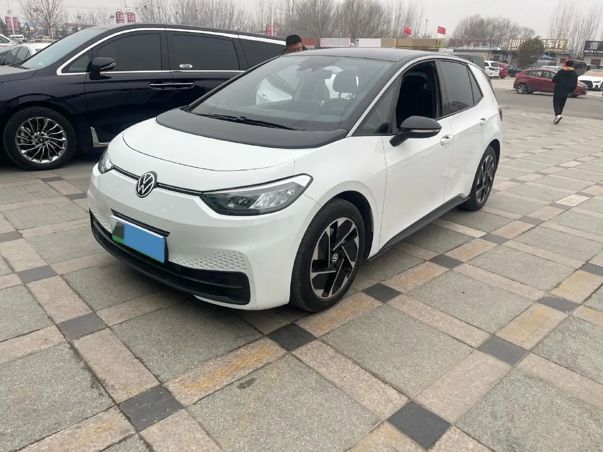 2024 Volkswagen ID.3 BEV 52.8KWH