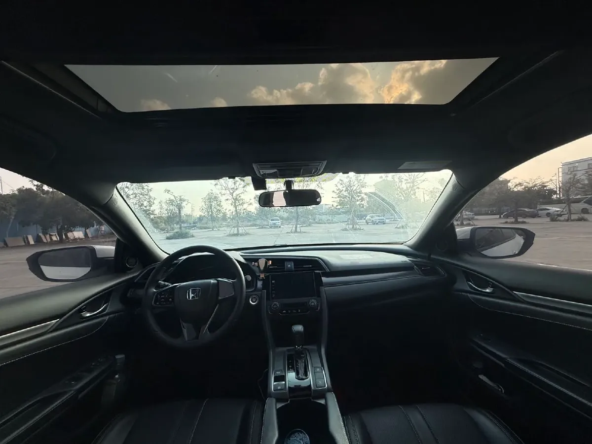 2021 Honda Civic 1.5T 177HP L4 CVT,autocango,china used car exporter,china ev exporter,chinese used car exporter,chinese used ev exporter