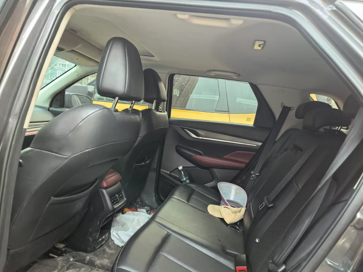 2022 ChangAn Oshan X7 Plus 1.5T 188HP L4 7DCT,autocango,china used car exporter,china ev exporter,chinese used car exporter,chinese used ev exporter