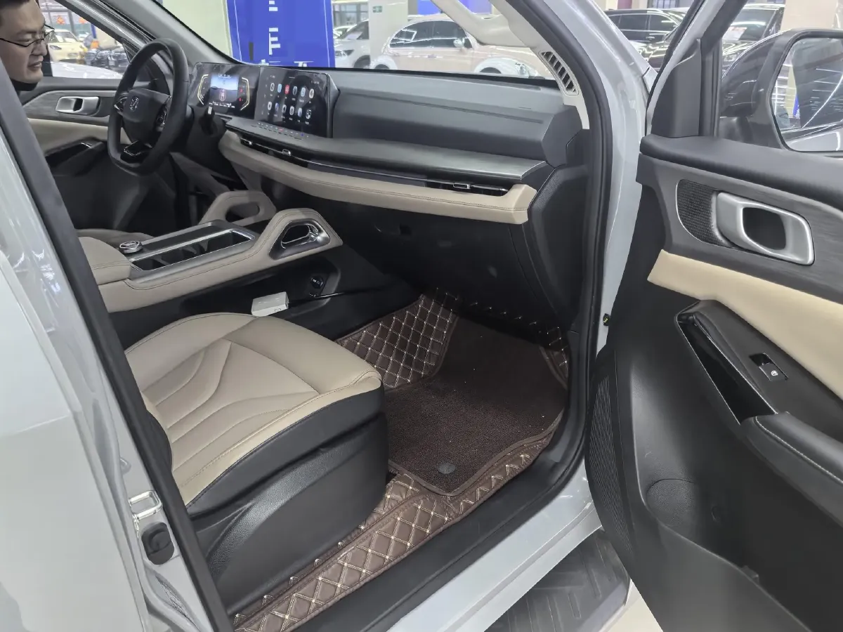 2024 ChangAn Hunter 2.0T 190HP L4 REEV 31.18KWH,autocango,china used car exporter,china ev exporter,chinese used car exporter,chinese used ev exporter