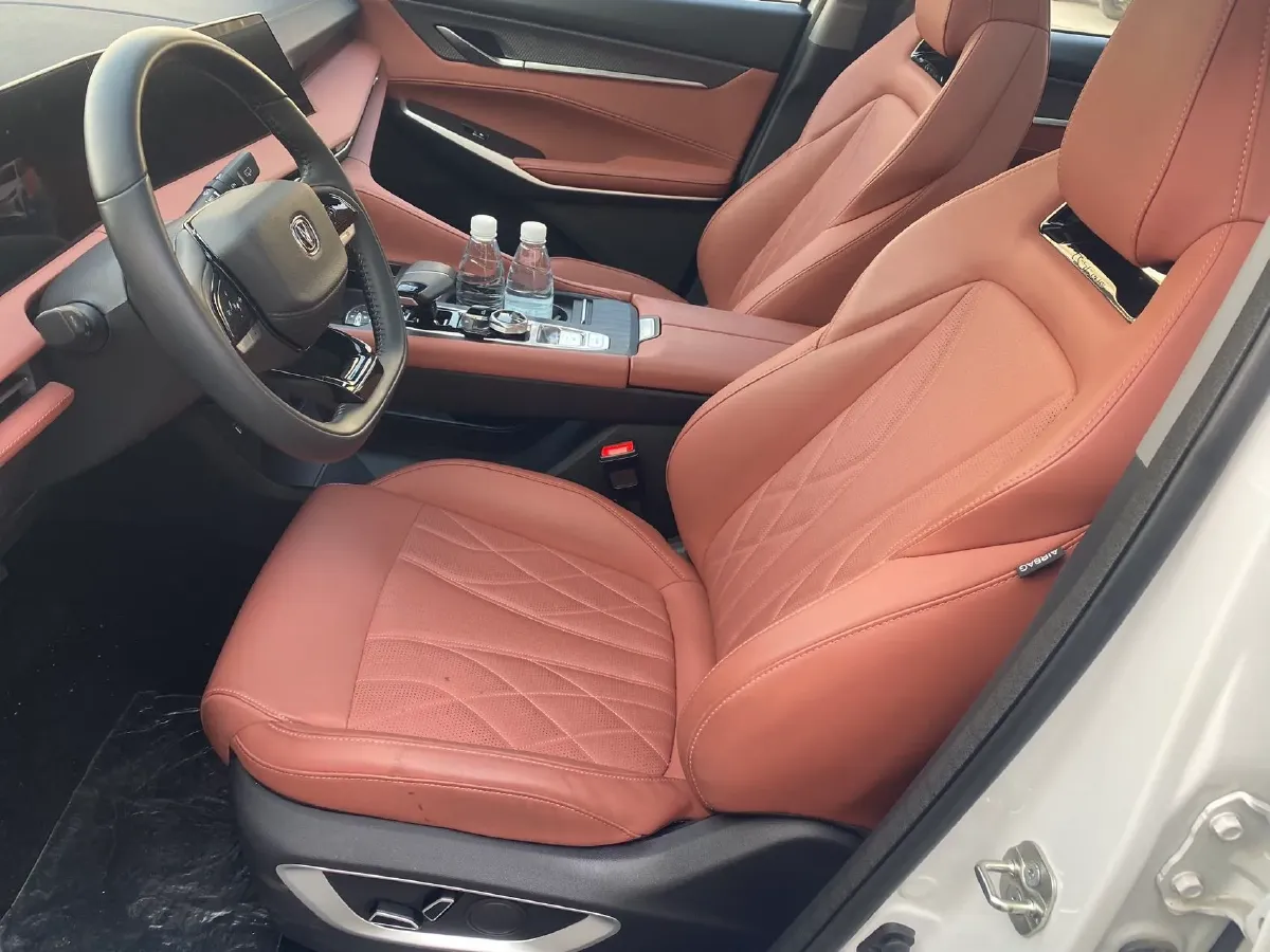 2024 ChangAn CS75 Plus 1.5T 188HP L4 8AT,autocango,china used car exporter,china ev exporter,chinese used car exporter,chinese used ev exporter