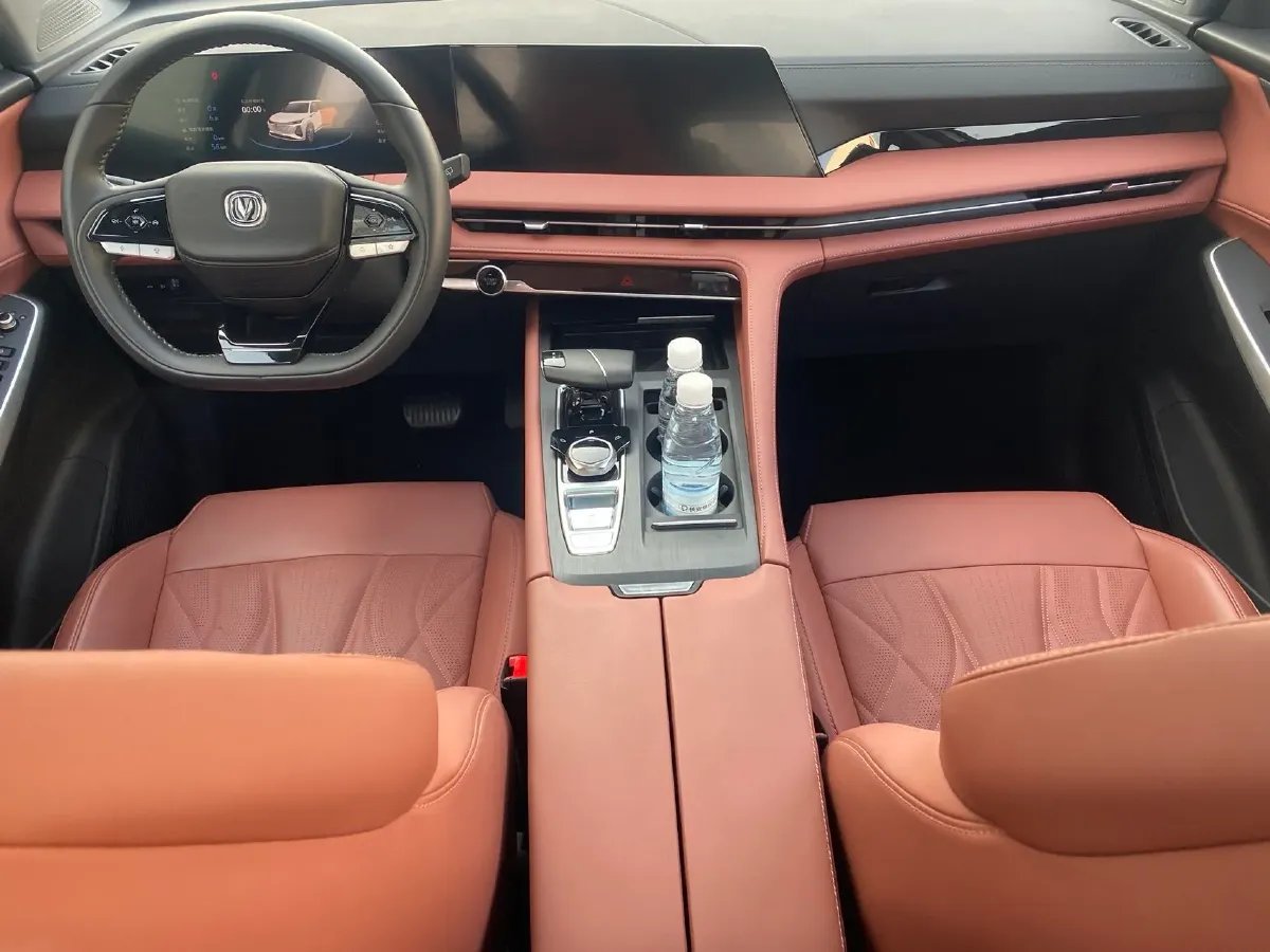 2024 ChangAn CS75 Plus 1.5T 188HP L4 8AT,autocango,china used car exporter,china ev exporter,chinese used car exporter,chinese used ev exporter