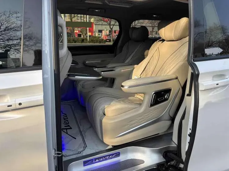 2023 Buick GL8 2.0T 237HP L4 9AT,autocango,china used car exporter,china ev exporter,chinese used car exporter,chinese used ev exporter