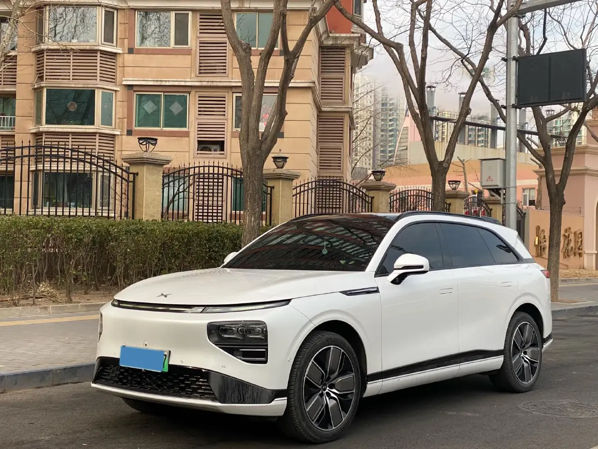 2022 Xpeng G9 BEV 98KWH