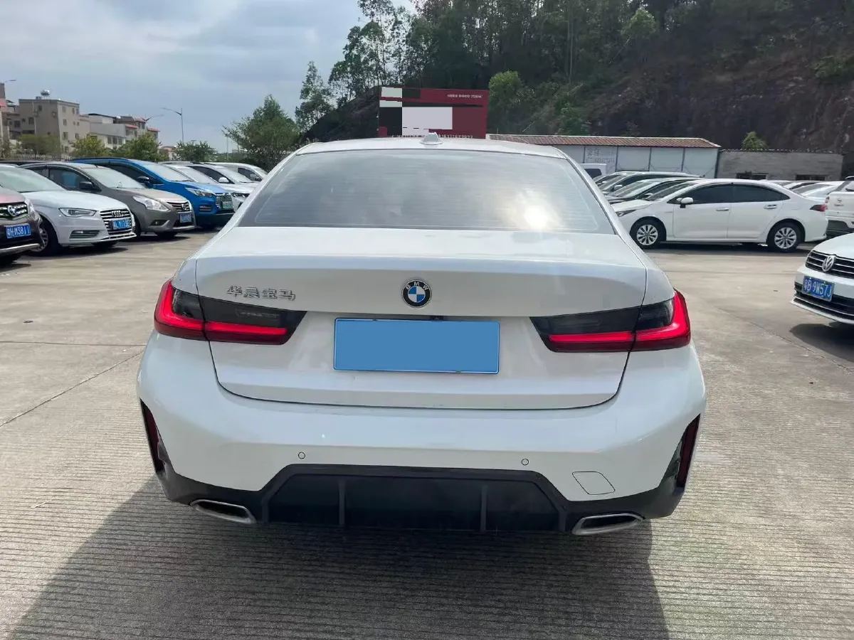 2024 BMW 3 Series 2.0T 156HP L4 8AT,autocango,china used car exporter,china ev exporter,chinese used car exporter,chinese used ev exporter