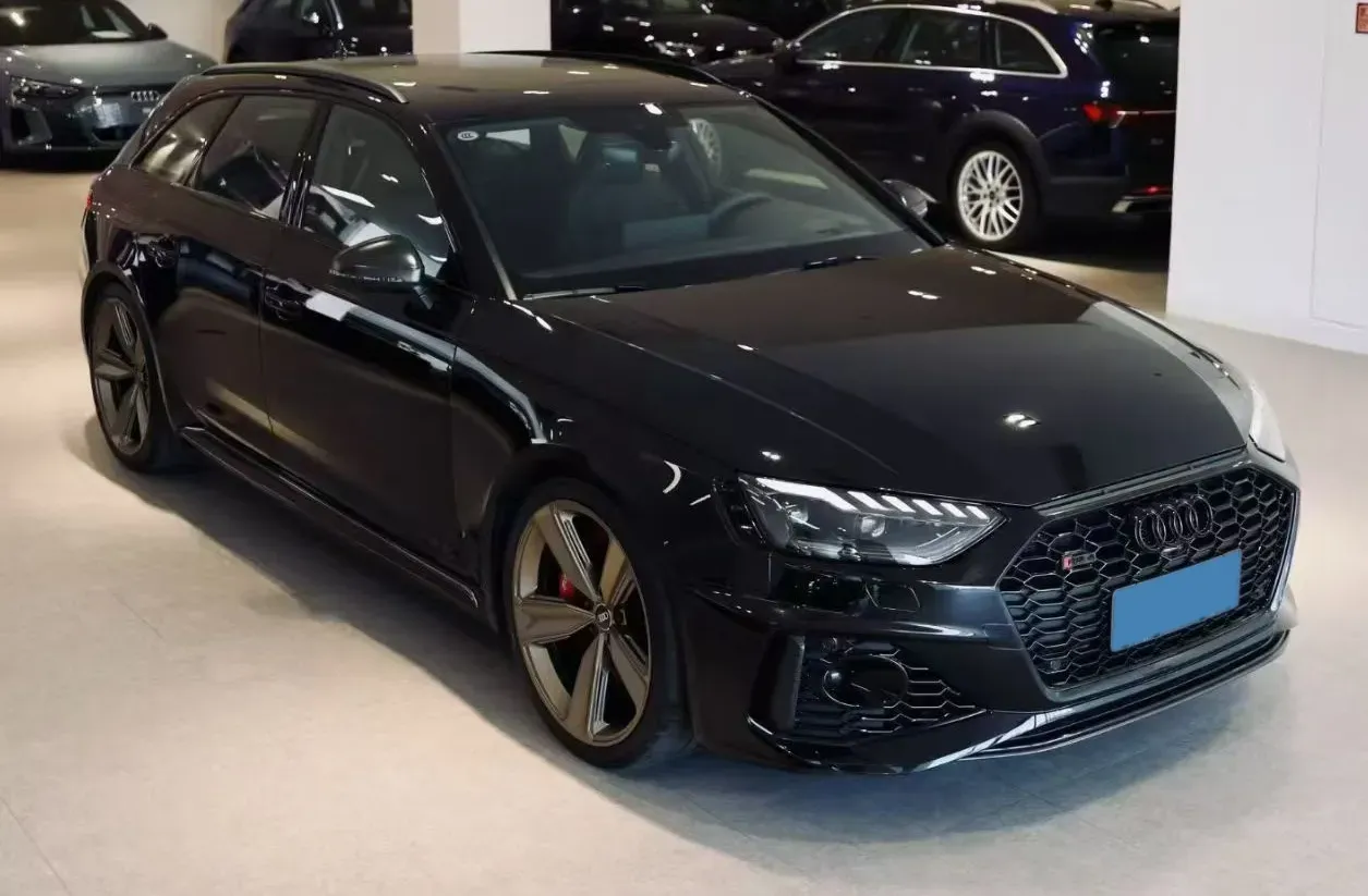 2023 Audi RS 4 2.9T 450HP V6 8AT,autocango,china used car exporter,china ev exporter,chinese used car exporter,chinese used ev exporter