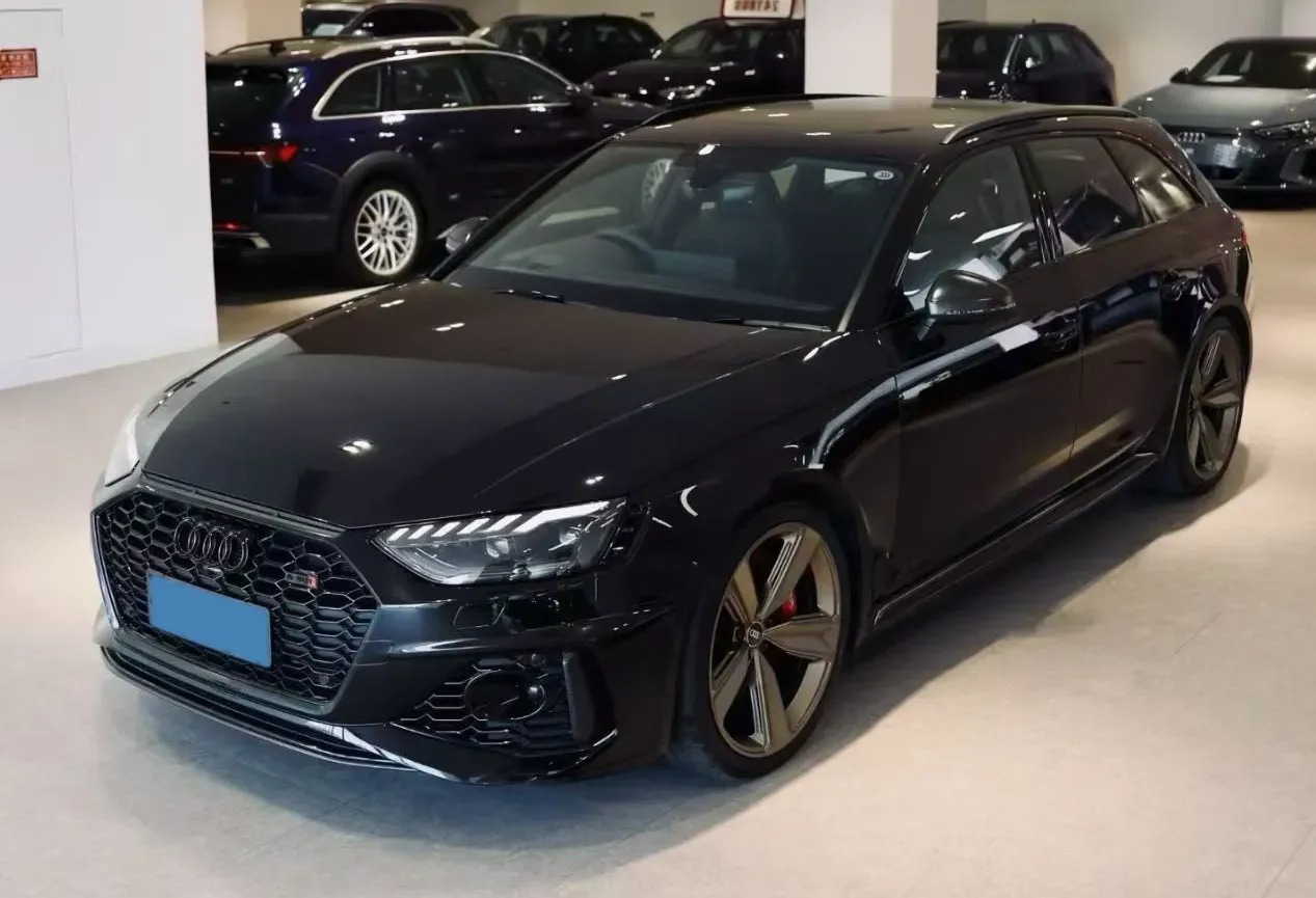 2023 Audi RS 4 2.9T 450HP V6 8AT,autocango,china used car exporter,china ev exporter,chinese used car exporter,chinese used ev exporter