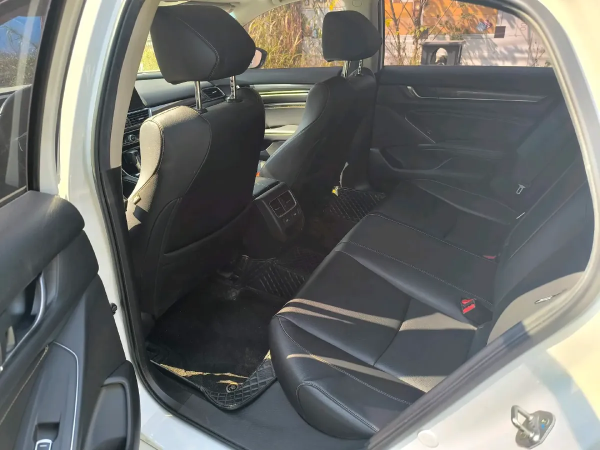 2022 Honda Accord 1.5T 194HP L4 CVT,autocango,china used car exporter,china ev exporter,chinese used car exporter,chinese used ev exporter