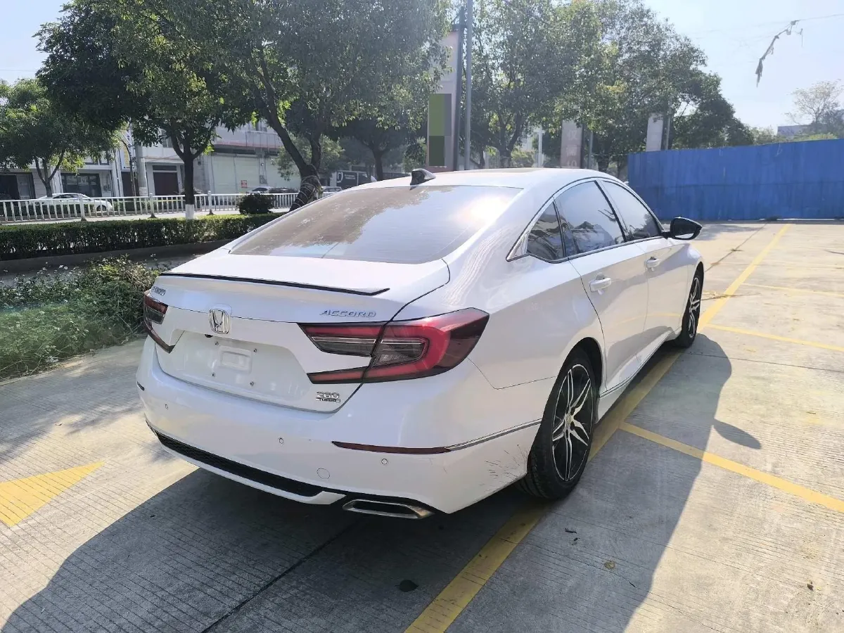 2022 Honda Accord 1.5T 194HP L4 CVT,autocango,china used car exporter,china ev exporter,chinese used car exporter,chinese used ev exporter