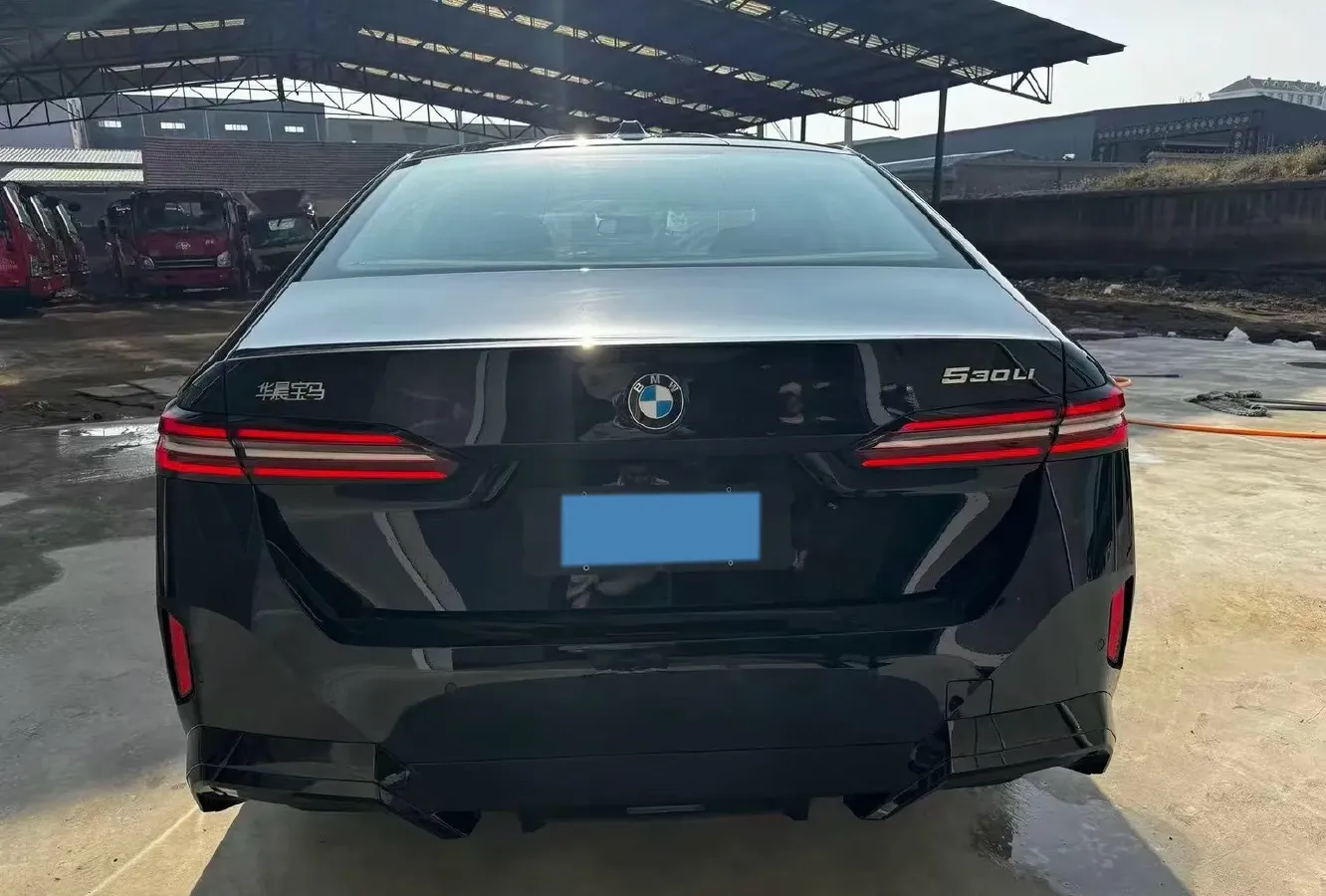 2024 BMW 5 Series 2.0T 190HP L4 8AT,autocango,china used car exporter,china ev exporter,chinese used car exporter,chinese used ev exporter