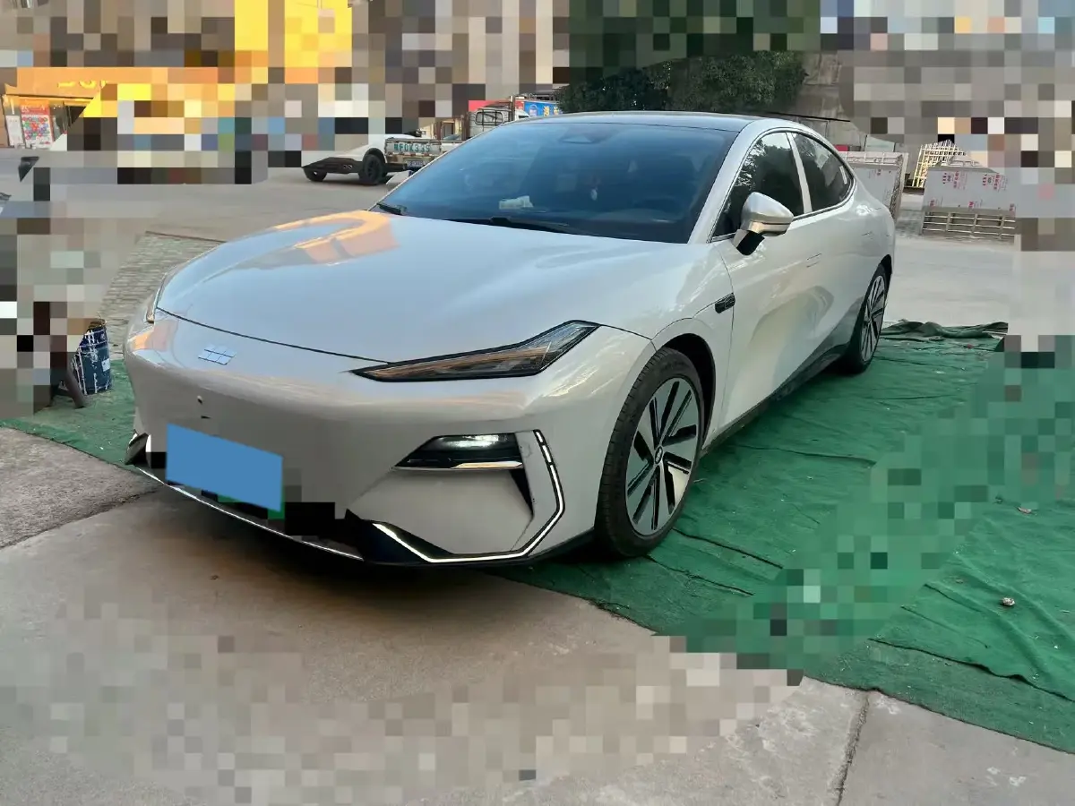 2024 Geely Galaxy E8 BEV 62KWH