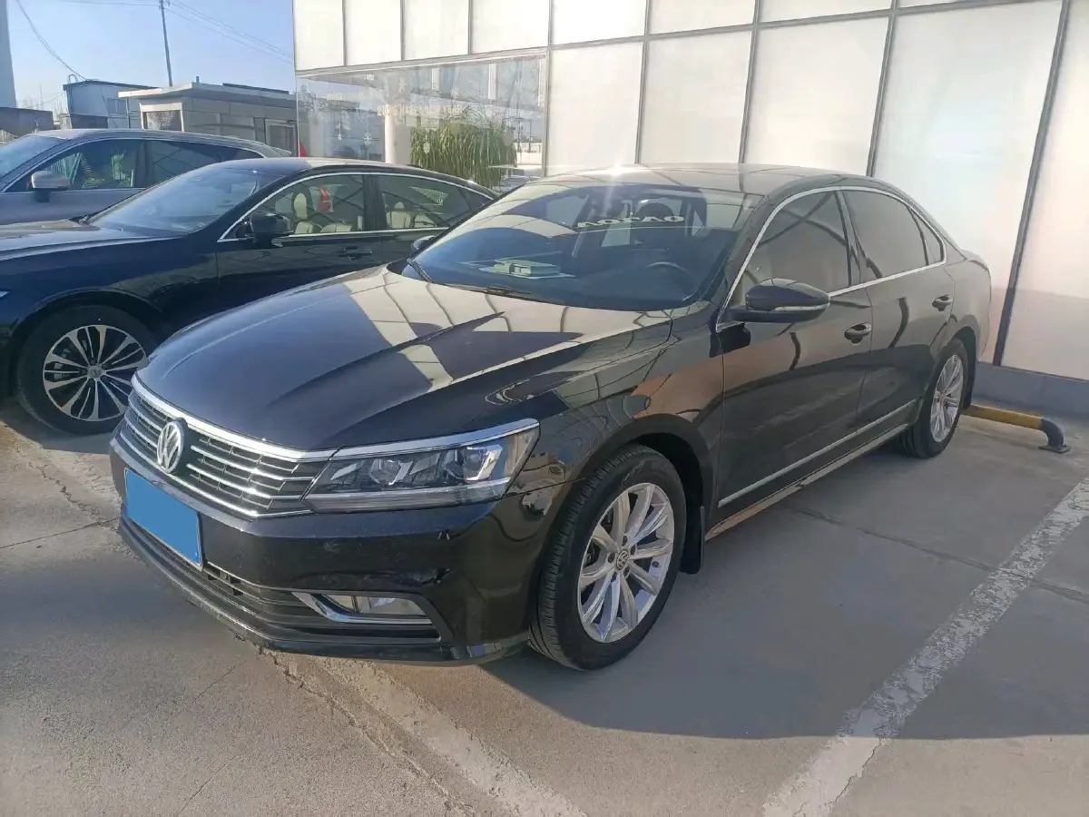 2017 Volkswagen Passat 1.8T 180HP L4 7DCT
