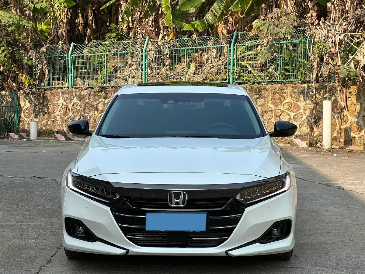 2022 Honda Accord 1.5T 194HP L4 CVT,autocango,china used car exporter,china ev exporter,chinese used car exporter,chinese used ev exporter