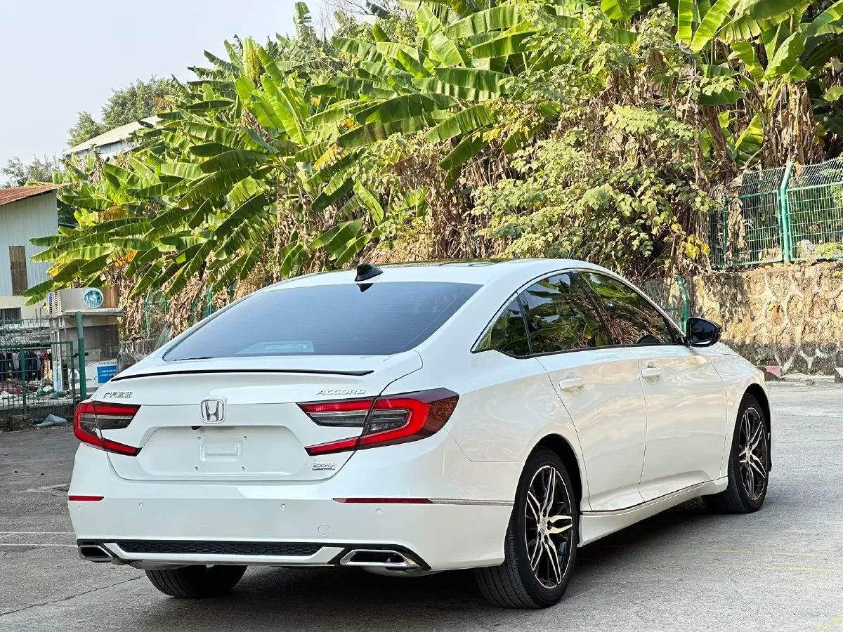 2022 Honda Accord 1.5T 194HP L4 CVT,autocango,china used car exporter,china ev exporter,chinese used car exporter,chinese used ev exporter