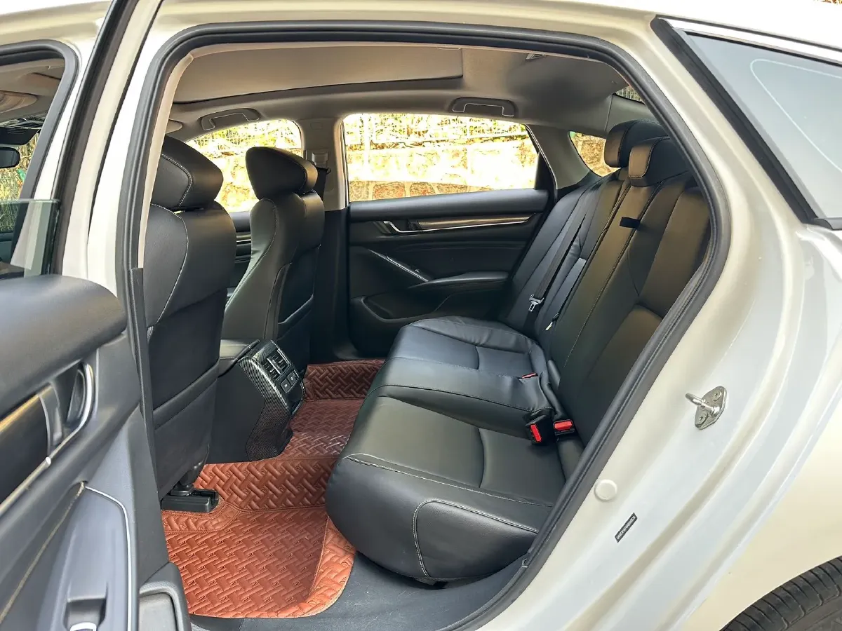 2022 Honda Accord 1.5T 194HP L4 CVT,autocango,china used car exporter,china ev exporter,chinese used car exporter,chinese used ev exporter