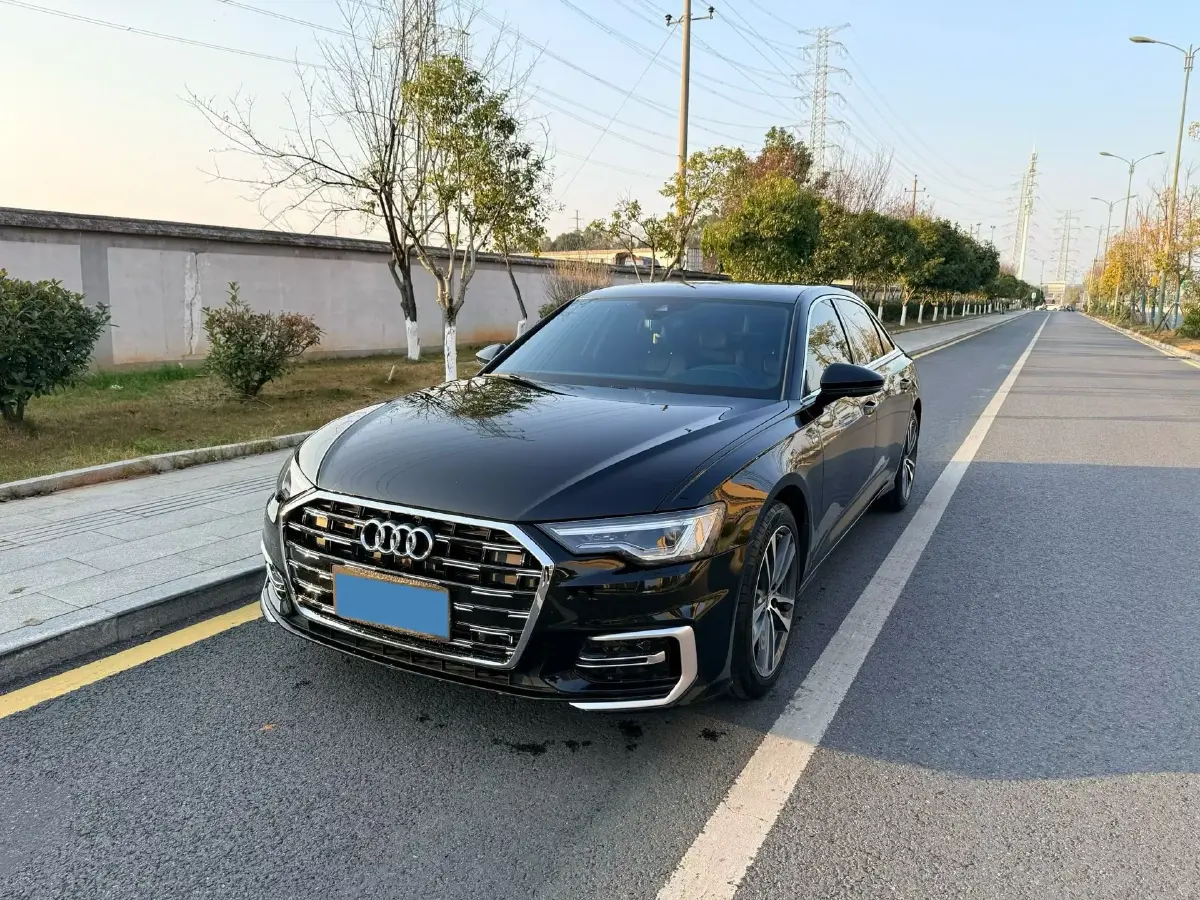 2021 Audi A6L 2.0T 190HP L4 7DCT
