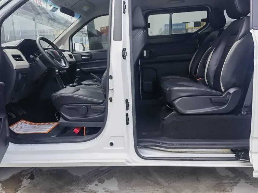 2021 WuLing ZhengChen 1.5T 147HP L4 6MT,autocango,china used car exporter,china ev exporter,chinese used car exporter,chinese used ev exporter