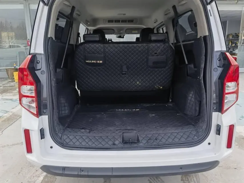 2021 WuLing ZhengChen 1.5T 147HP L4 6MT,autocango,china used car exporter,china ev exporter,chinese used car exporter,chinese used ev exporter