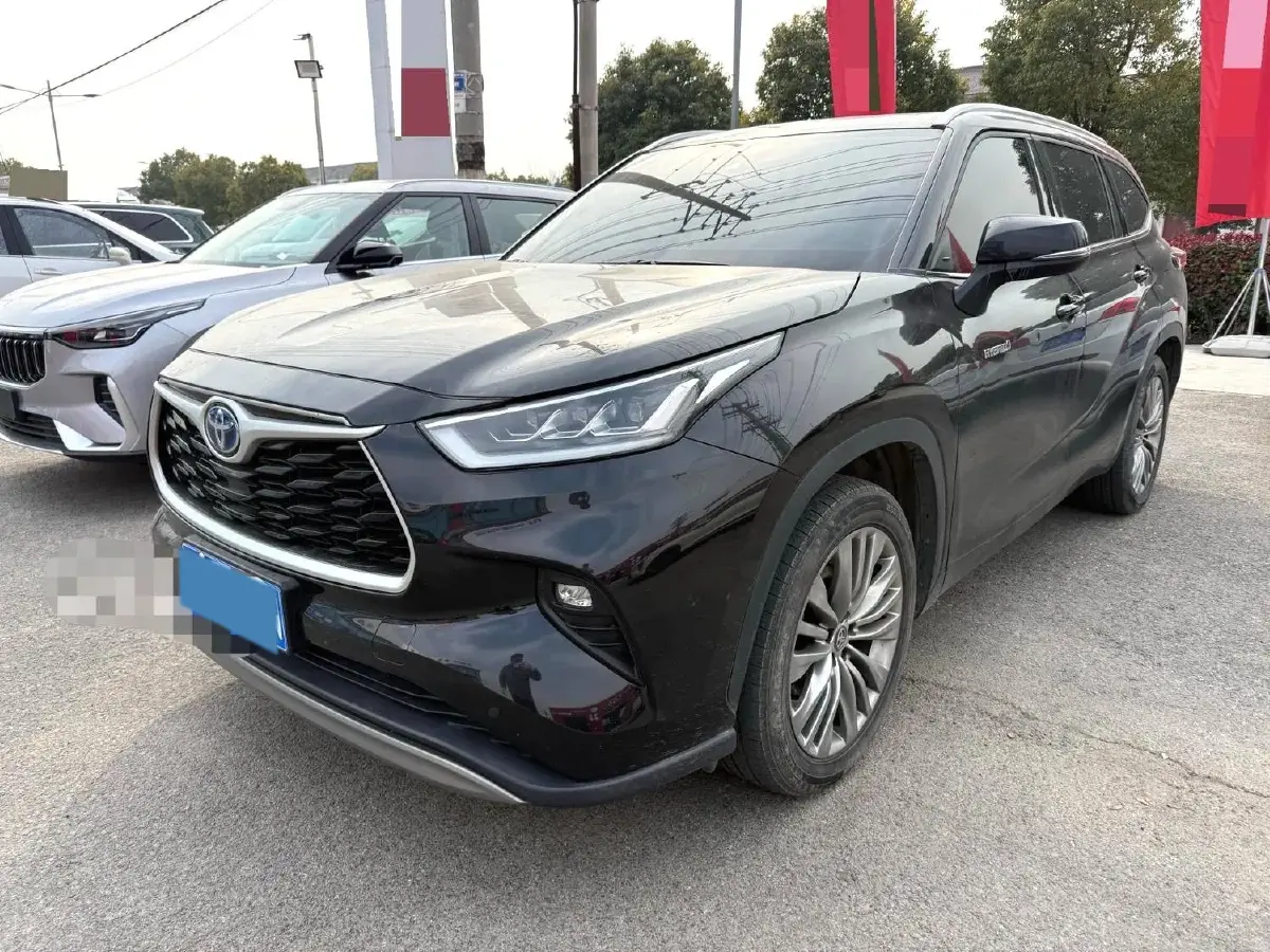 2022 Toyota Highlander 2.5L 192HP L4 E-CVT Hybrid