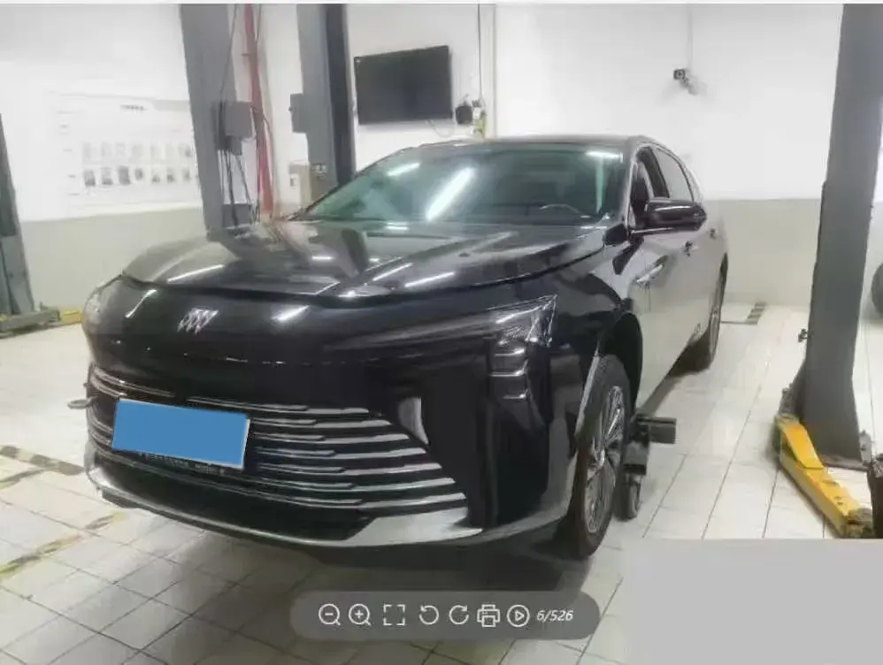 2025 Buick Larcosse 2.0T 237HP L4 9AT