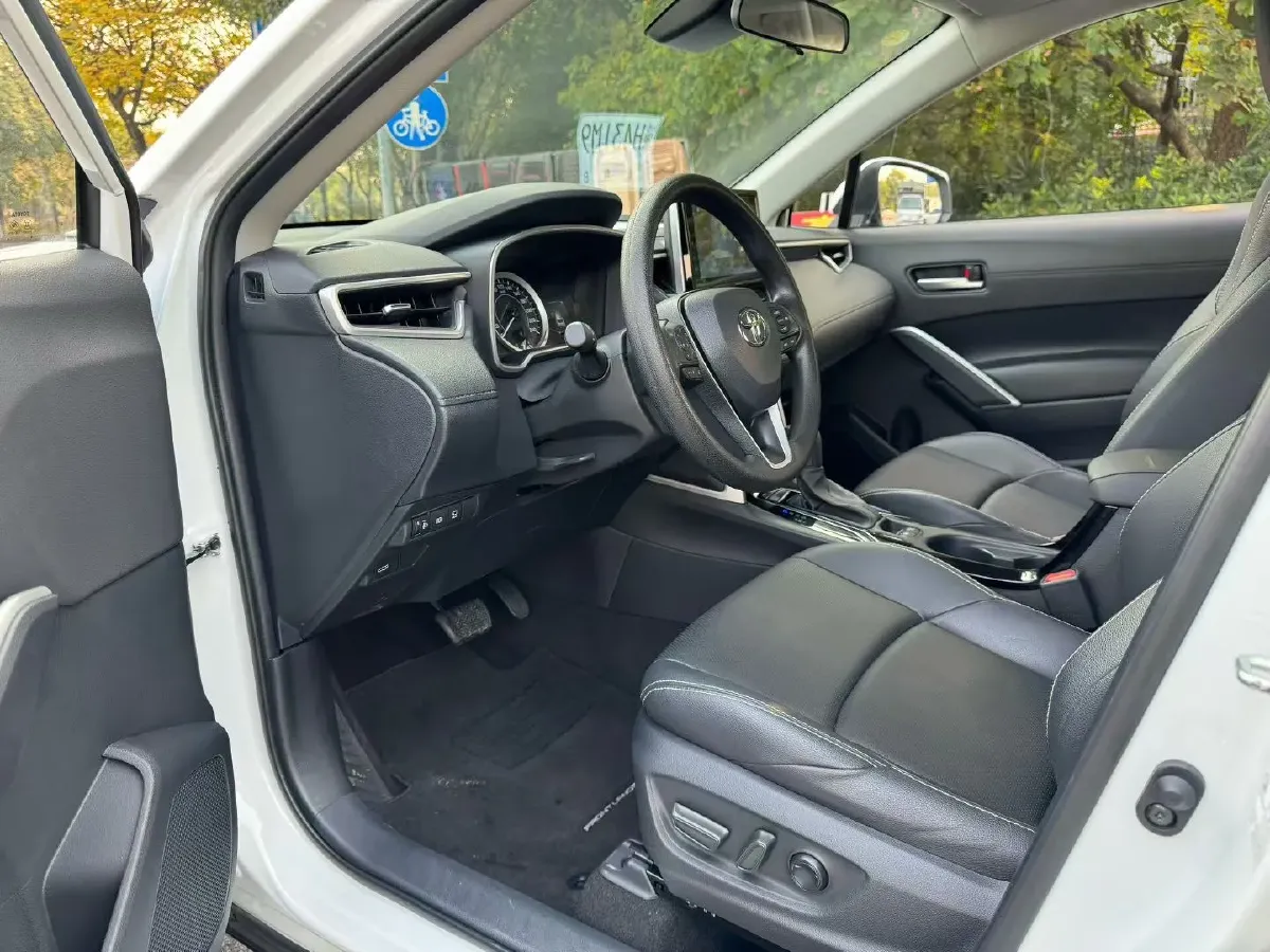 2022 Toyota Frontlander 2.0L 171HP L4 CVT,autocango,china used car exporter,china ev exporter,chinese used car exporter,chinese used ev exporter