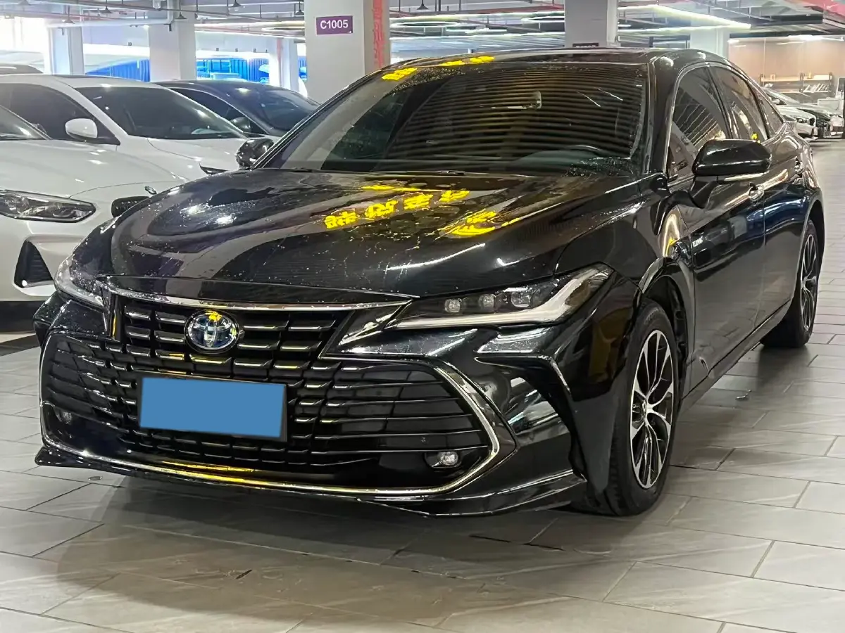 2022 Toyota Avalon 2.5L 178HP L4 E-CVT Hybrid