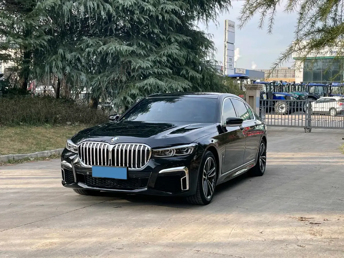 2019 BMW 7 Series 2.0T 265HP L4 8AT