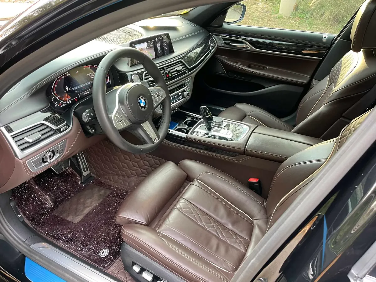 2019 BMW 7 Series 2.0T 265HP L4 8AT,autocango,china used car exporter,china ev exporter,chinese used car exporter,chinese used ev exporter